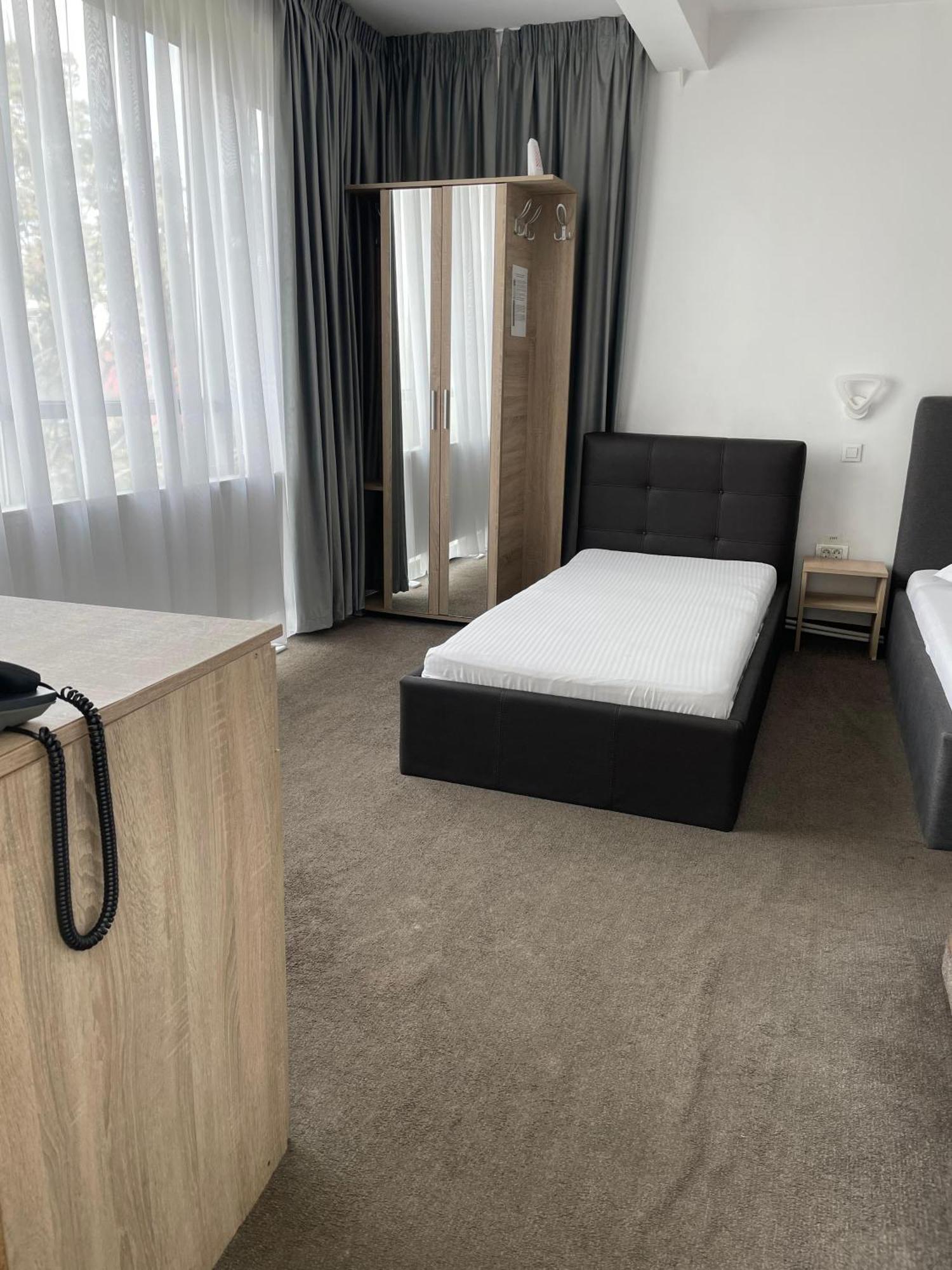 Hotel Vitan273 บูคาเรสต์ ภายนอก รูปภาพ